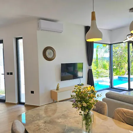 Villa Cape Of Rodon Vila With Pool - 277 Durrës